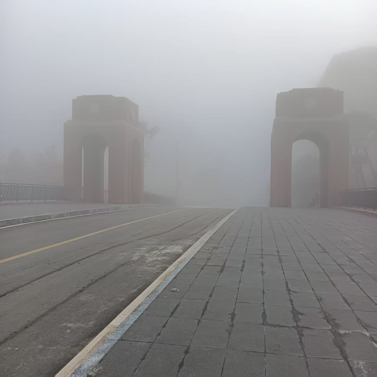 大雾漫天